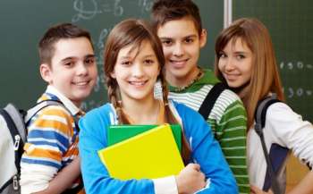 «Вчимося вухами»: для учнів 9-11 класів доступні нові аудіоуроки з української мови та літератури