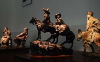 Музей історії Національного університету Острозька академія оцифрує понад 100 експонатів Музей історії Національного університету Острозька академія оцифрує понад 100 експонатів