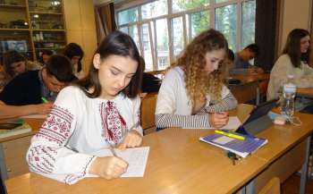 Майже 60% українських школярів вважають, що через війну їхні результати навчання погіршилися