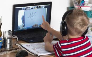 Дистанційне навчання та його перерваність через тривоги та безпекову ситуацію значно впливають на якість освіти в Україні