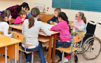 Які  функції та обов’язки має асистент вчителя та асистент учня: роз’яснення МОН