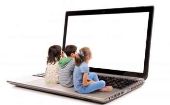 Начала работать консультационная линия по вопросам безопасности детей в интернете