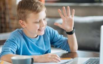 У чому полягає різниця між дистанційною освітою і онлайн-навчанням?