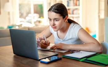 МОЗ: яка повинна бути тривалість онлайн-уроків?