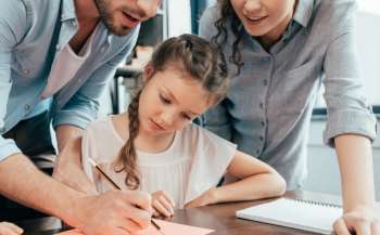 Стоит ли родителям делать домашнее задание с ребенком?